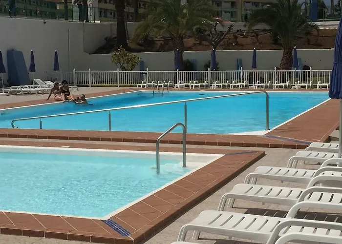 5 Min Walk From Yumbo! 417 * פלאייה דל אינגלז